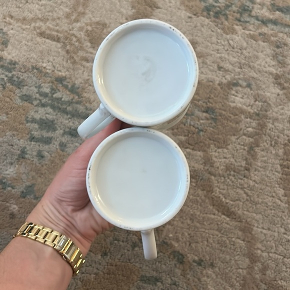 Set of 2 white mugs with low handle - Picture 4 of 6